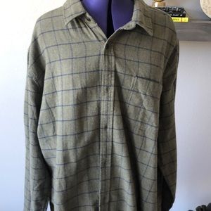 Men's button up flannel shirt